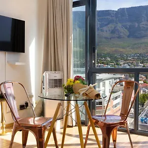 Apartment Urban Oasis At The Four Seasons