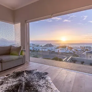 Apartment Small Bay
